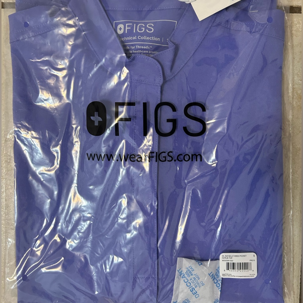 Never worn FIGS Rafeala Blueberry Scrub Top